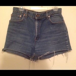 Relaxed Fit HW 550 Levi’s distressed cutoffs 13 JR